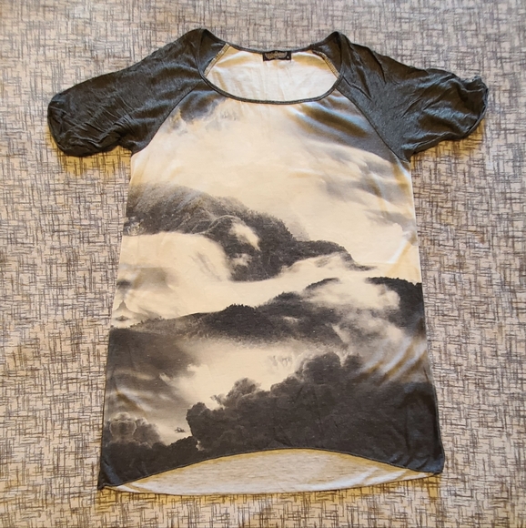 ❣️Clouds Tunic Top ❣️BOGO - Picture 1 of 5